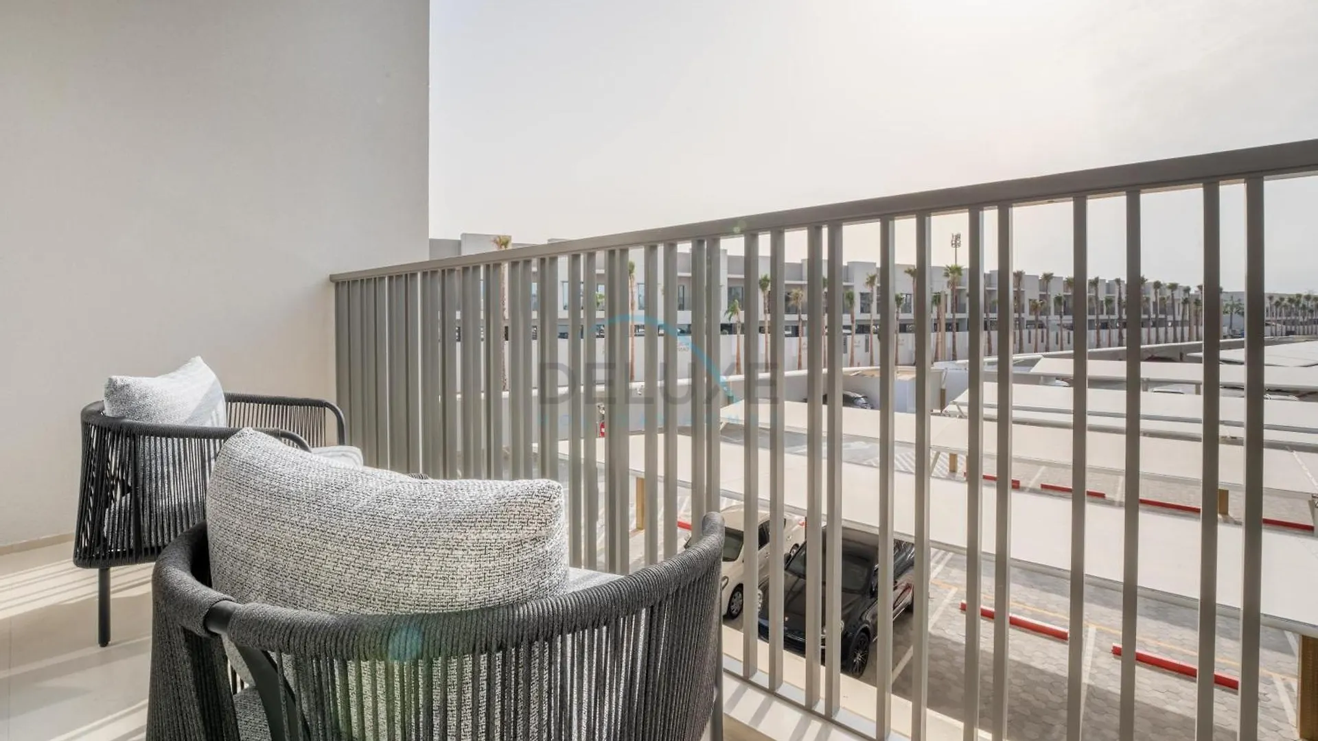 Community Views Studio Near Nad Al Sheba Gardens With Balcony, Mag 980, Mohammad Bin Rashid By Deluxe Holiday Homes Dubai Appartement